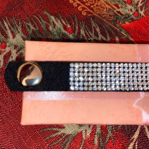 - HD Snap Bling Bracelet - Picture 4 of 6